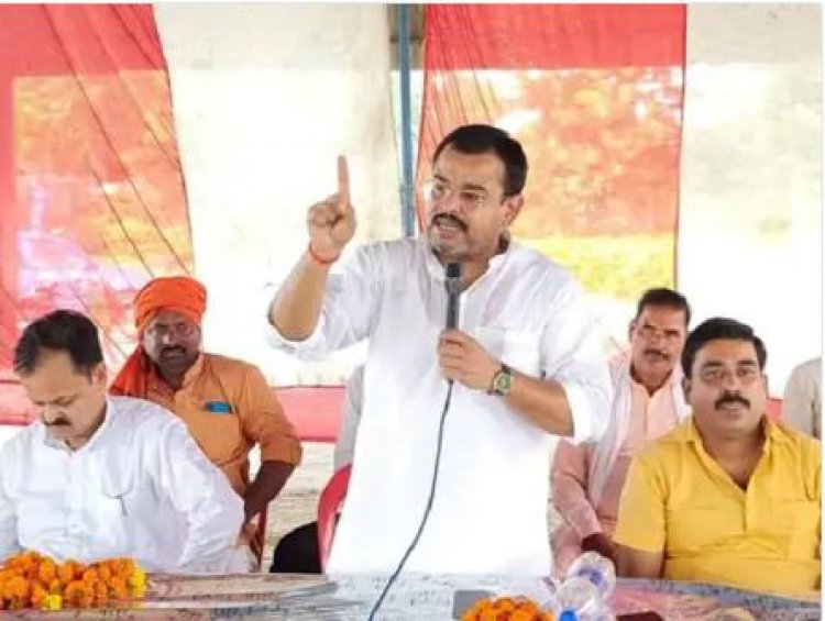 Who is Ashish, son of Union Minister of State for Home:Ashish Mishra, who has been booked for murder, handles the family business in Lakhimpur, is also preparing to contest elections.