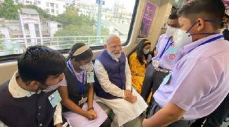प्रधानमंत्री ने पुणे मेट्रो रेल परियोजना का उद्घाटन किया |
