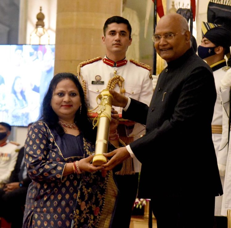 अंतर्राष्‍ट्रीय महिला दिवस के अवसर पर राष्‍ट्रपति श्री राम नाथ कोविंद ने 2020 और 2021 के लिए ‘नारी शक्ति पुरस्‍कार’ प्रदान किए | 